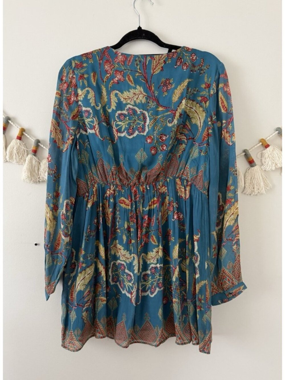 Soft Surroundings Mirapani Embroidered Tassel V-neck Tunic Top Paisley Indie L - Picture 3 of 12